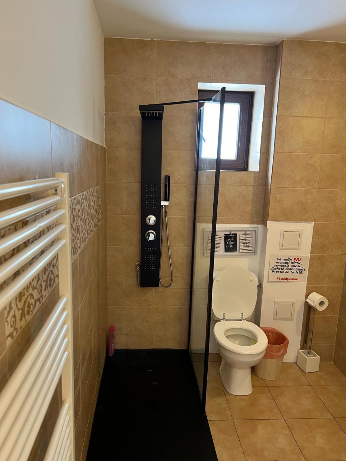 Vila Mik Guesthouse 萨彻勒 外观 照片